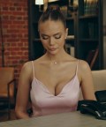 Yana Koshkina in Telokhraniteli
