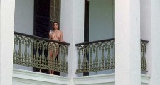 Teri Hatcher nude in Heaven's Prisoners