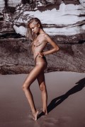 Bella Oelmann in photo shoot