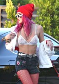 Bella Thorne in see  through