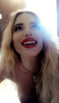 Bella Thorne nude in nip slip
