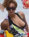 Beyonce Knowles nude in nipple slip