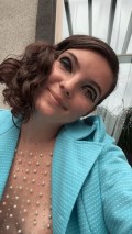 Camren Bicondova in nip slip