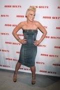 Pink in 2007 Fall-Winter Fashion Show