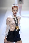 Doutzen Kroes in The Valentino S/S 2007 Fashion 
