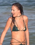Eliza Cummings nude in Nip slip