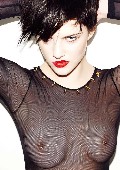 Eliza Cummings in Dominic Jones Jewellery