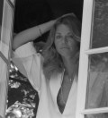 Lindsay Wagner nude in photo shoot