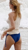 Toni Garrn in Paparazzi