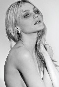 Jessica Stam in VS