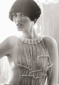 Toni Garrn in Muse