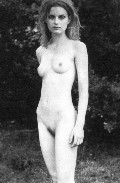 Guinevere van Seenus  nude in Random nude photo's