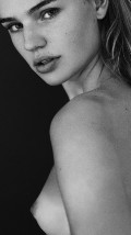 Milou Sluis nude in photo shoot