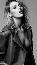 Anja Rubik nude in Viva Moda