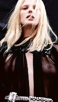 Anne Vyalitsyna in Numero