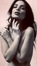 Emily Ratajkowski nude in nude photo shoot