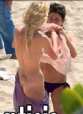Laeticia Hallyday nude in ici Paris