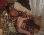 Laura Gemser nude in Emanuelle - Perché violenza alle donne?
