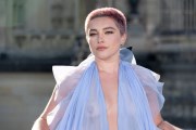Florence Pugh in see  through