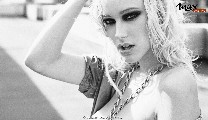 Mandy Graff nude in topless photoshoot