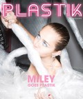 Miley Cyrus nude in Plastik