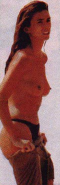 Agnès Boulard nude in Topless sunbathing
