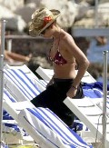 Natalie Imbruglia in bikini