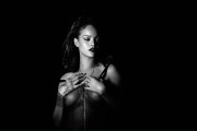 Rihanna nude in Kiss it Better