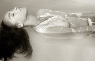 Sade in photo shoot