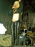 Taylor Momsen in in concert