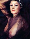 Ursula Andress nude in PHOTO FR