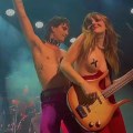 Victoria De Angelis in Nip slip