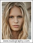 Anna Ewers 