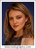 Lara Peake