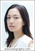 Mone Akitani 