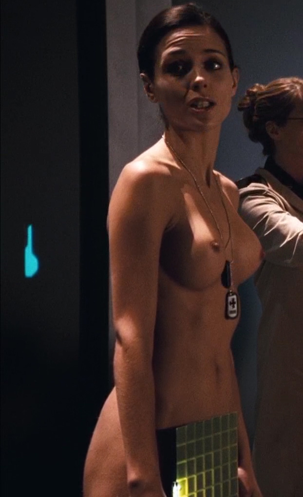 Nude Celebs in HD - Starship Troopers 3 - picture - 2008_9/original/Tanya_v...