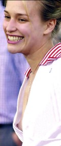 394x768, 42 KB, piper_perabo-nip_slip-001.jpg