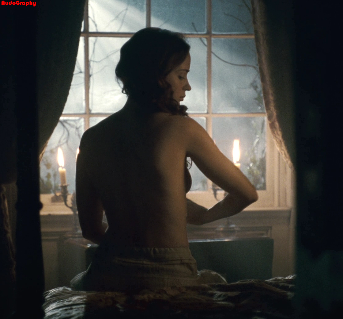 Nude Celebs in HD - Emily Blunt - picture - 2010_5/original/Emily_BluntThe_...