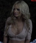 909x768, 68 KB, Mindy_Robinson_The_Haunting_of_Whaley_House-1080p-02.jpg
