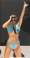 624x768, 37 KB, Kendall_Jenner_bikini_by_the_pool_-01.jpg
