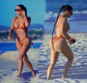 1024x768, 162 KB, Kim_Kardashian_wearing_a_bikini_out_in_Mexico.jpg
