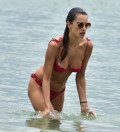 1024x768, 89 KB, Alessandra_Ambrosio_in_a_bikini_on_the_beach_in_Florianopolis.jpg