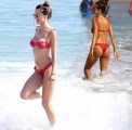 1024x768, 112 KB, Alessandra_Ambrosio_in_a_red_bikini_at_the_beach_in_Santa_Monica_.jpg