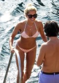 903x768, 114 KB, sylvie_meis_in_a_bikini_capri_09_23_2020_1.jpg