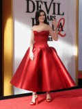 902x768, 77 KB, Anne_Hathaway_The_Devil_Wears_Prada_2_World_Premiere_in_NY_1.jpg