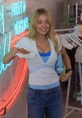 828x768, 78 KB, Sydney_Sweeney_SYRN_pop-up_event_in_Los_Angeles_1.jpg